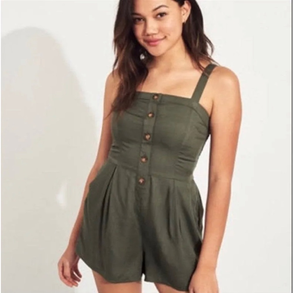 Hollister co. Romper green size XL